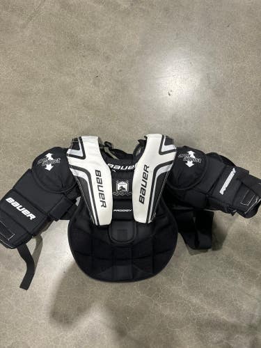 Used Youth Small / Medium Bauer Prodigy 2.0 Goalie Chest Protector