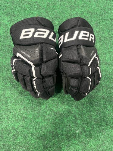 Black Used Junior Bauer Supreme 3S Gloves 10"