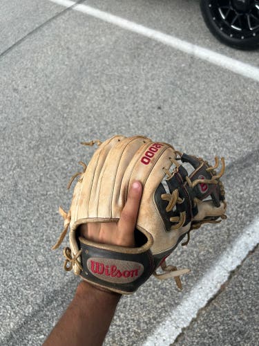 Used Infield 11.5" A2000 Baseball Glove