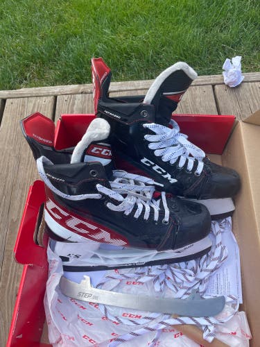 Ccm jet speed ft4 skates, With Steel