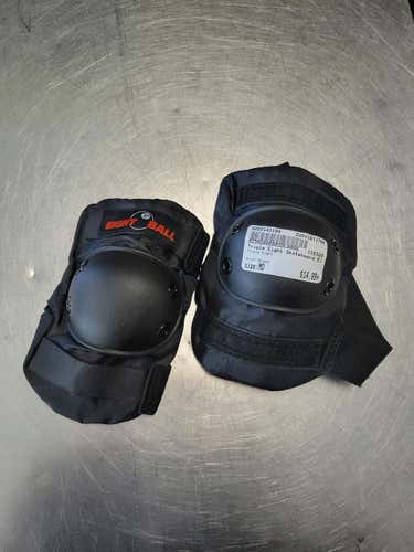 Used Triple Eight Md Skateboard Kneepads