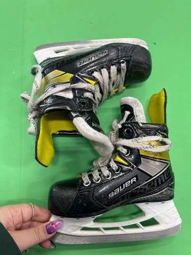 Used Youth Bauer Supreme 3S Hockey Skates Regular Width 12