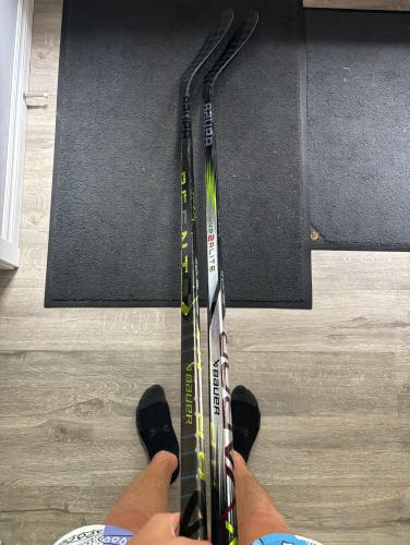 2 Paxk New Junior Bauer Right Handed P28 40 Flex Agent & Vapor Hyperlite 2 Hockey Stick