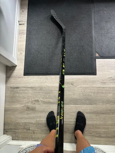 New Junior Bauer Left Hand P28 40 Flex Ag5nt Hockey Stick