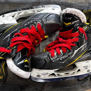Used Junior CCM Tacks 6092 Hockey Skates Regular Width Size 2.5