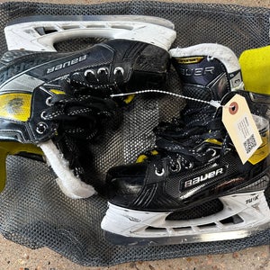 Used Bauer Supreme 3S Hockey Skates | Size 3