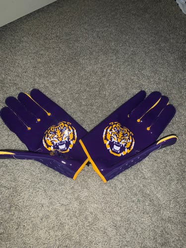 LSU Football Gloves