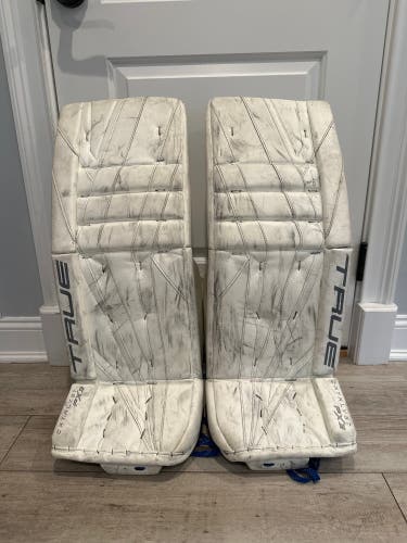 Used 32" +1 True Regular Catalyst PX3 Goalie Full Set