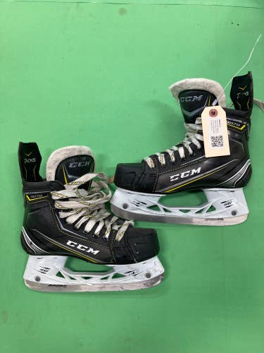 Used Intermediate CCM Tacks 9070 Hockey Skates Regular Width Size 4