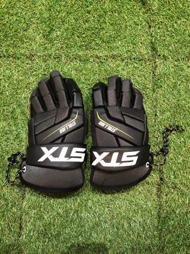 Used STX Stallion 200 Lacrosse Gloves Large