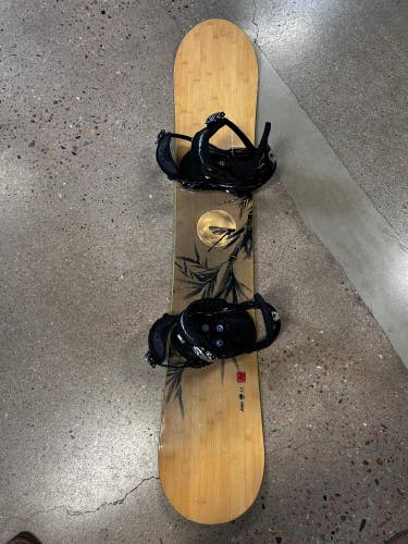 Used 152cm Women's Arbor Push Snowboard All Mountain With Burton Bindings True Twin