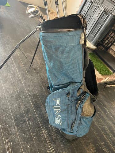 Ping Hoofer 2 stand bag