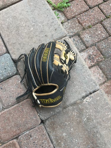 Used 2022 Infield 11.75" A2000 Baseball Glove