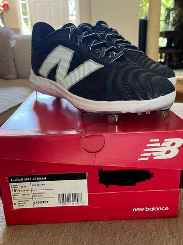 New NB FuelCell 4040 V7 Metal Baseball Cleats