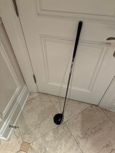 Used Junior TaylorMade Right Handed Regular Flex 10.5 Loft Titanium Driver