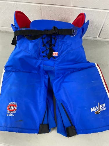 Nearly New Canadiens mens large hockey pants