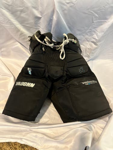 Junior Vaughn Velocity VE8 Hockey Goalie Pants