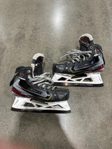 Used Intermediate Bauer Vapor 2X Pro Hockey Goalie Skates Regular Width Size 5.5