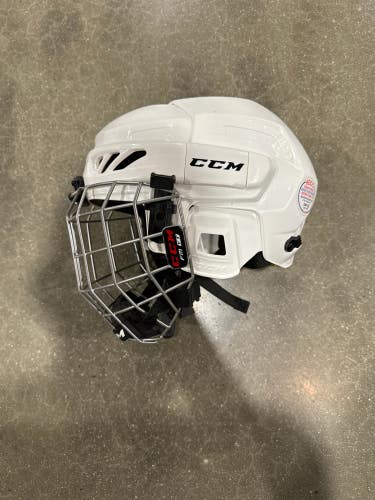 White Used Youth CCM FL3DS Helmet