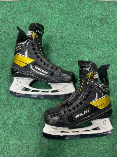 Used Intermediate Bauer Supreme UltraSonic Hockey Skates Size 5 (Fit:3)