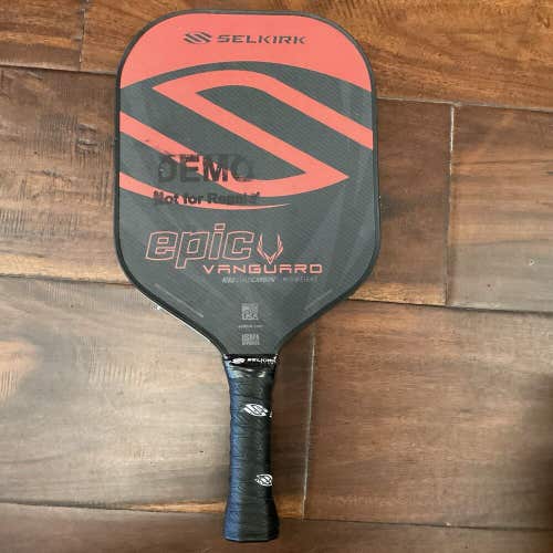 selkirk vanguard epic pickleball paddle 8.0 oz