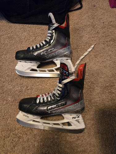 Used Senior Bauer Vapor XLTX Pro+ Hockey Skates Regular Width Size 6.5