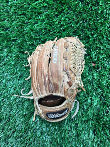 Wilson A2000 D33 11.75 Baseball Glove