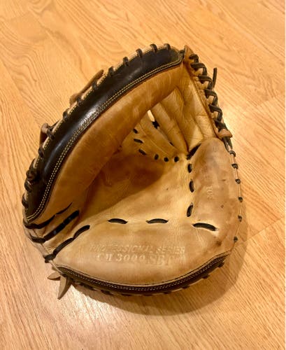All Star CM3000 SBT 33” catchers mitt