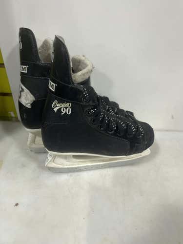 Used Ccm Champion 90 Youth 13.0 Ice Hockey Skates