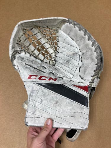 Used Junior CCM Extreme Flex III E3.5 Regular Goalie Glove