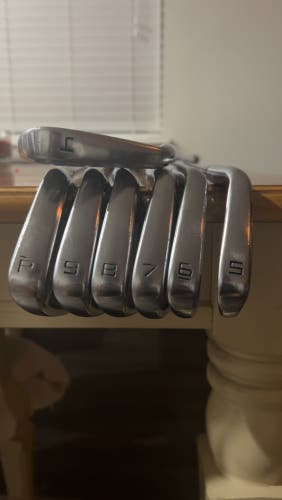 TaylorMade P7MC 2020 Stiff Flex 4-PW