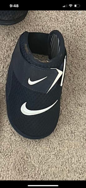 Navy Nike Elbow Guard | SidelineSwap | Buy and Sell on SidelineSwap