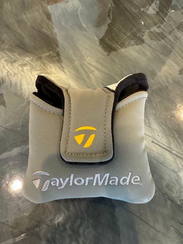 TAYLOR MADE: Mallet Putter Sleeve