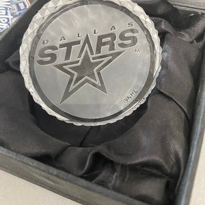 Dallas Stars crystal puck