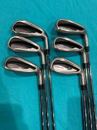 Used Men's Top Flite Aero Iron Set Right Handed Uniflex Steel Shaft