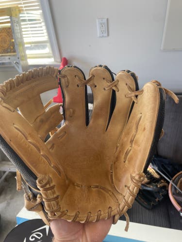 Wilson A2000 Infield Glove