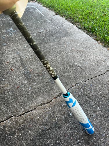 White Used DeMarini CF Bat (-10) Composite 21 oz 31"