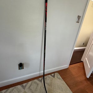 Intermediate Bauer Right Handed P92 Vapor FlyLite Hockey Stick