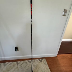 Intermediate Bauer Right Handed P92 Vapor FlyLite Hockey Stick