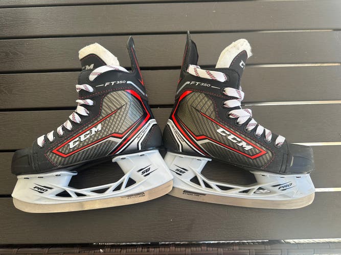 CCM Ice skates