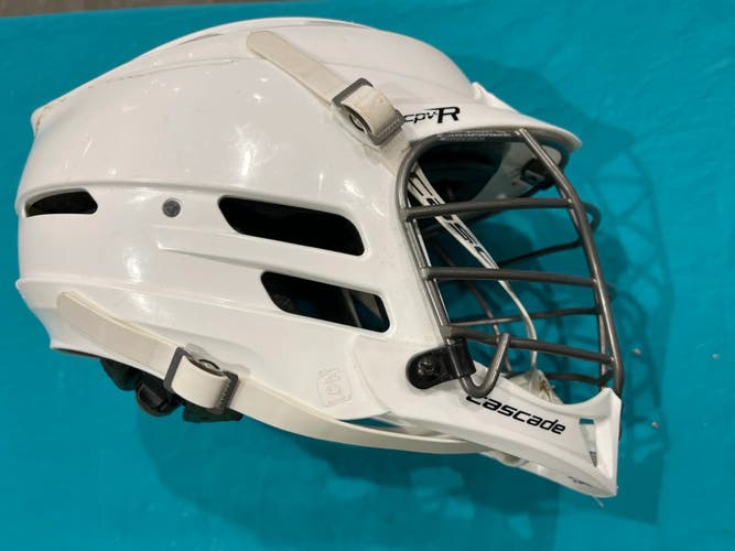 White Used Adult Cascade CPV-R Helmet