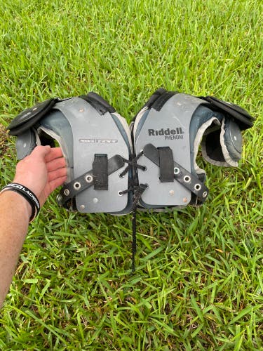 Riddell Phenom Football shoulder pads