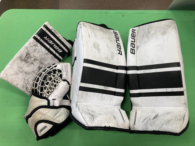 White Used 22" Youth Bauer GSX Goalie Full Set Regular