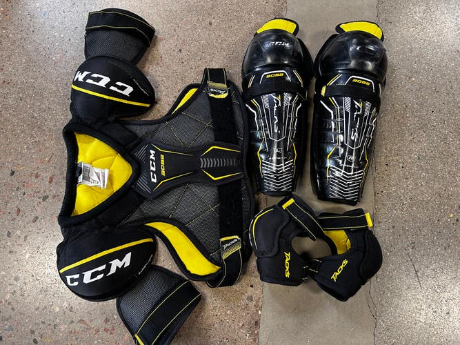 Used Junior CCM Starter Kit (Shoulder pads, Shin Pads, Elbow Pads)