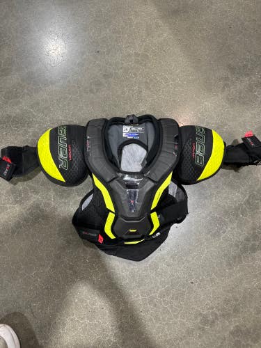 Used Small Junior Bauer Vapor 3X Pro Shoulder Pads