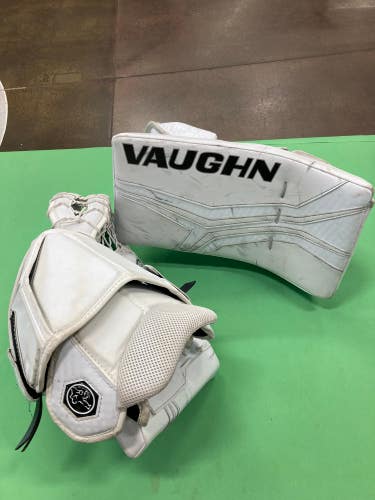 White Used Senior Vaughn V10 Goalie Gloves & Blockers Regular