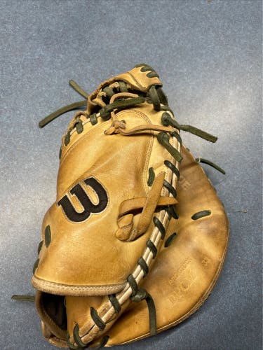 Used Catcher's Right Hand Throw Wilson A2000 CM33 Catcher's Mitt 33"