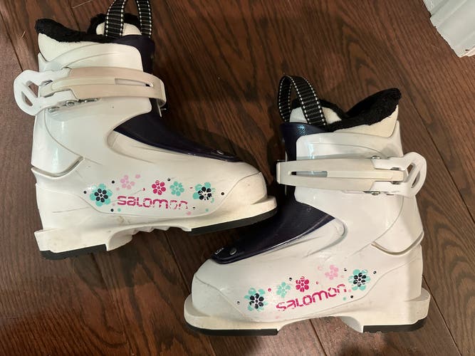 Used Kid's All Mountain T1 Girly Ski Boots