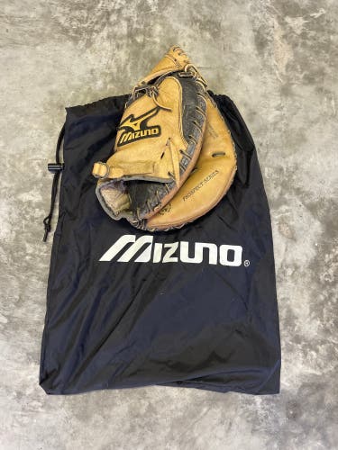 Youth Mizuno Catcher Mit