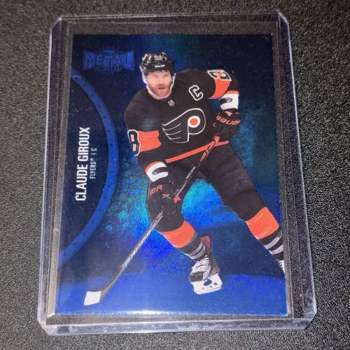 Claude Giroux Philadelphia Flyers 21-22 NHL Skybox Metal Universe Blue Card #94